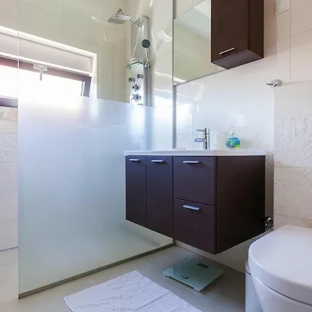 Apartamento Semi Detached House Cin011002 L *