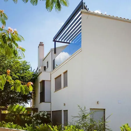 شقة Semi Detached House Cin011002 L
