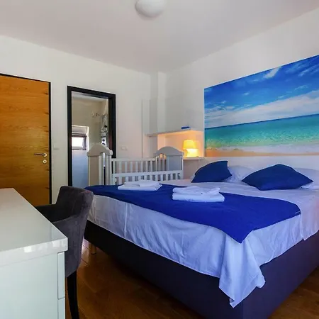 Semi Detached House Cin011002 L Apartamento Malinska