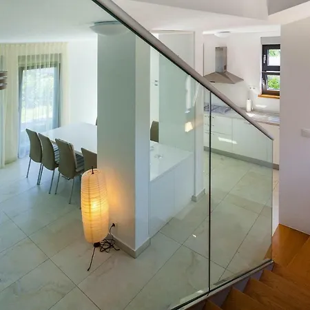 شقة Semi Detached House Cin011002 L