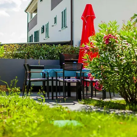 Semi Detached House Cin011002 L *